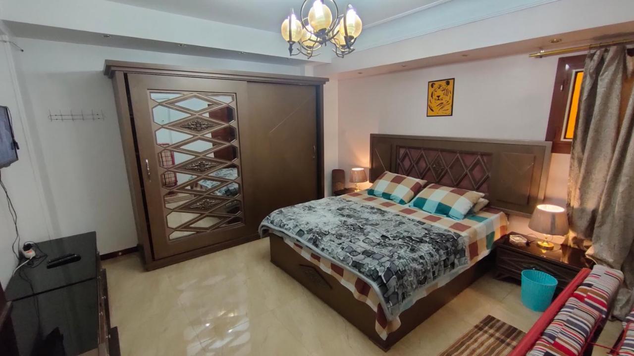 عباس العقاد سوبر لوكس 702 للعائلات فقط * Cairo